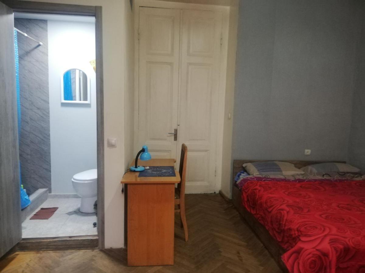 Eka'S Apartment On Marjanishvili Tbilisi Buitenkant foto