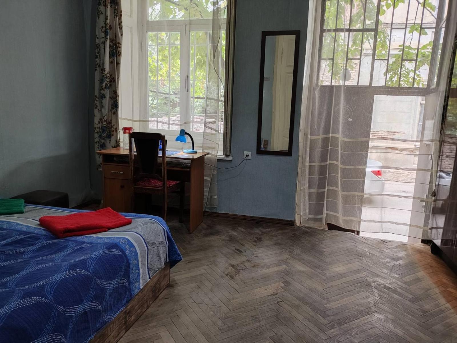 Eka'S Apartment On Marjanishvili Tbilisi Buitenkant foto